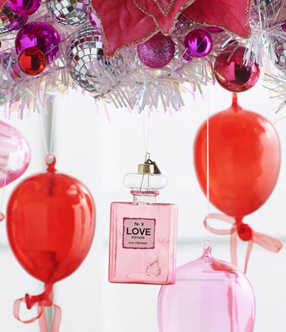 Ornament Love Potion No. 9