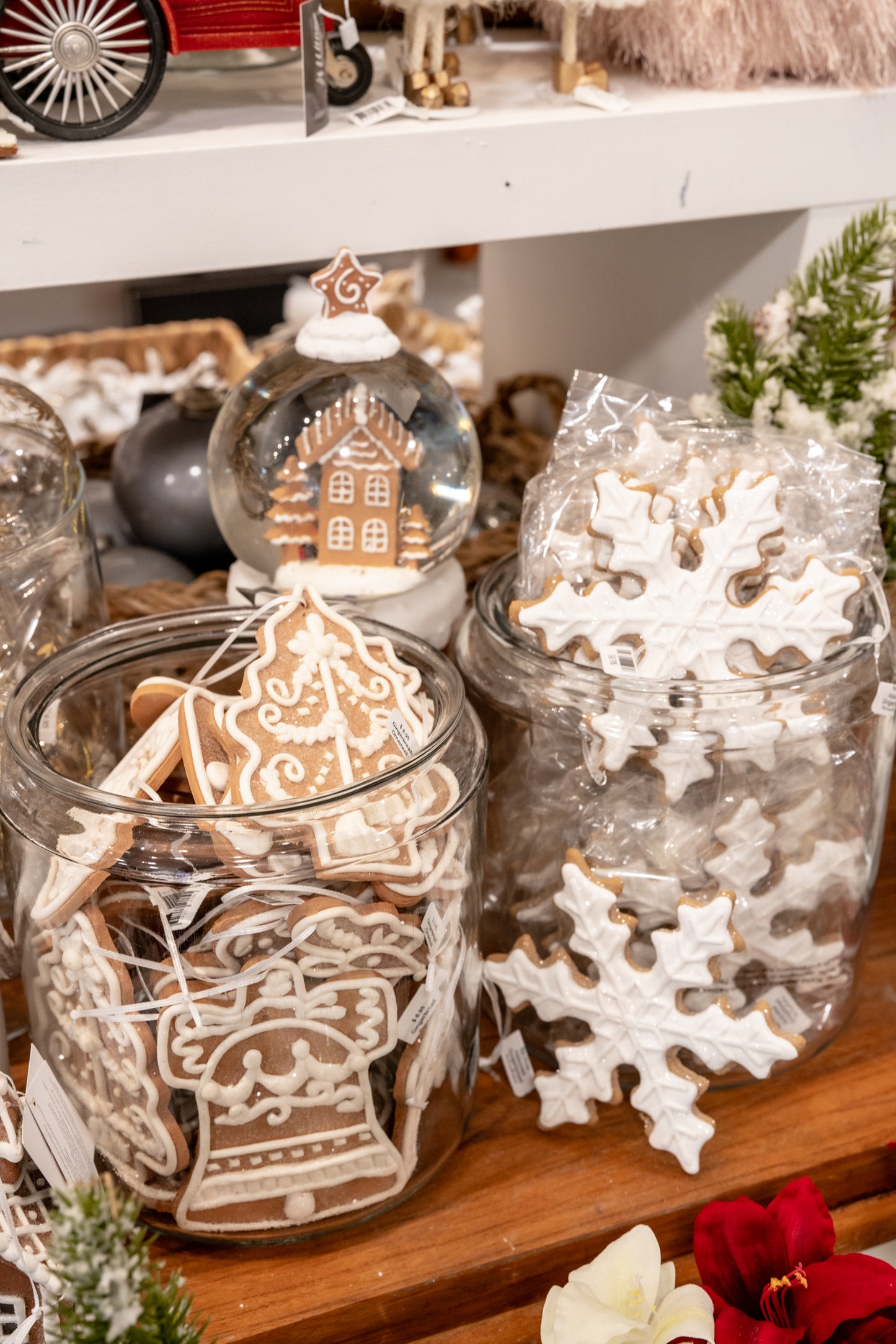 Assorted Gingerbread Snowflake Ornament with White Frosting (2 Styles)