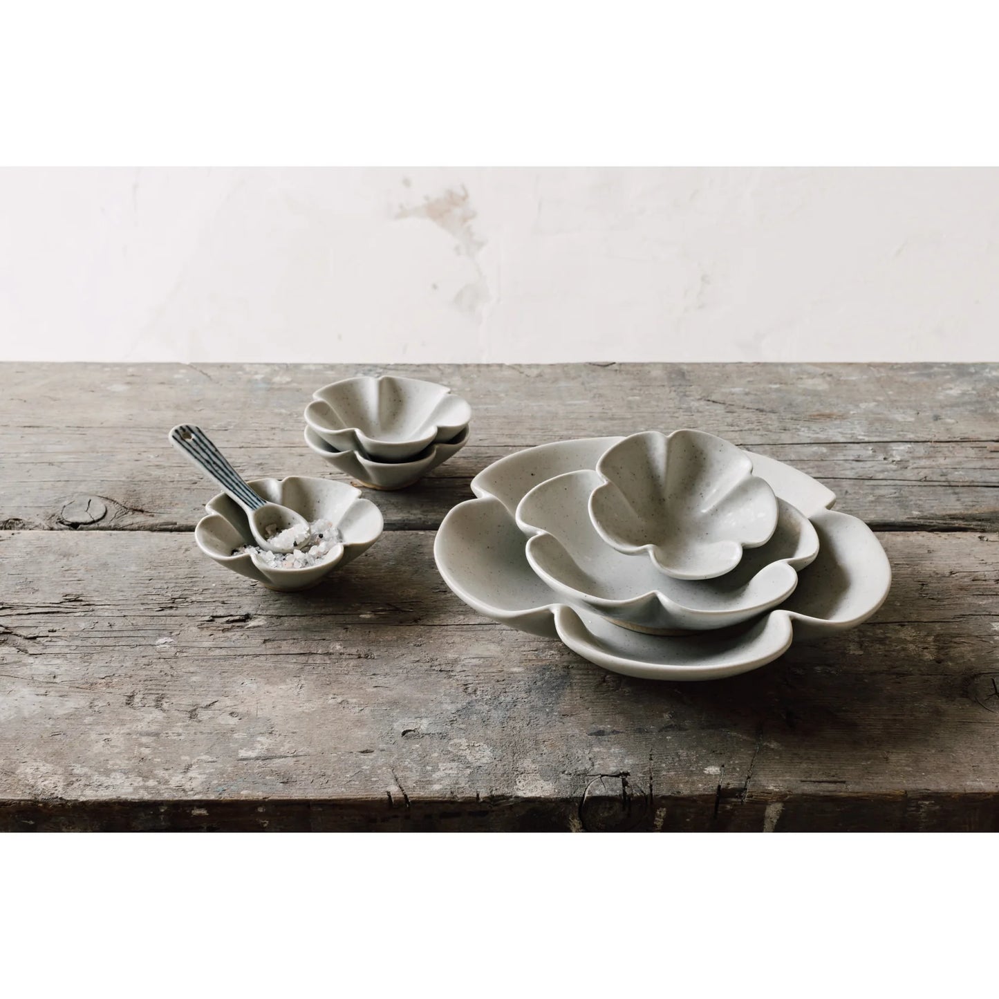 Sakura Stoneware Pinch Bowls – Set of 4 (2 oz each)