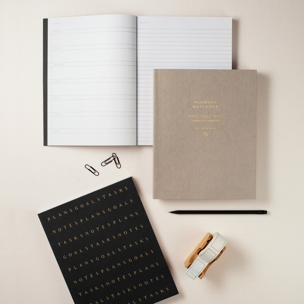 Black Signature Non-Dated Weekly Planner Notebook
