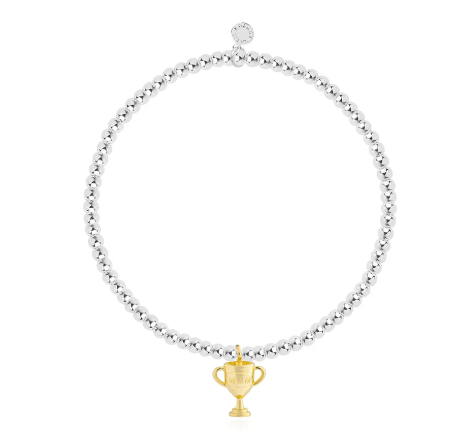 A Little ‘Number 1 Mom’ Bracelet