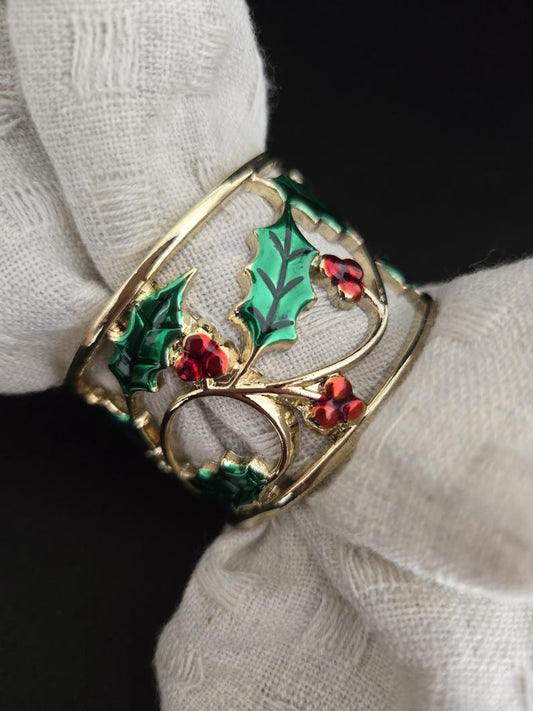 Holly Berry Round Napkin Ring Set Of 4