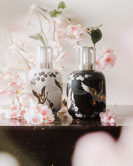 Black Sakura Fragrance Lamp