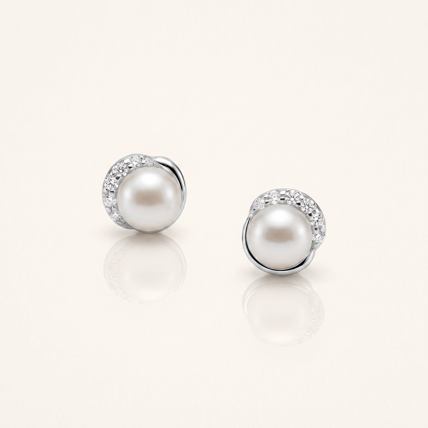 Silver Pearl Studs