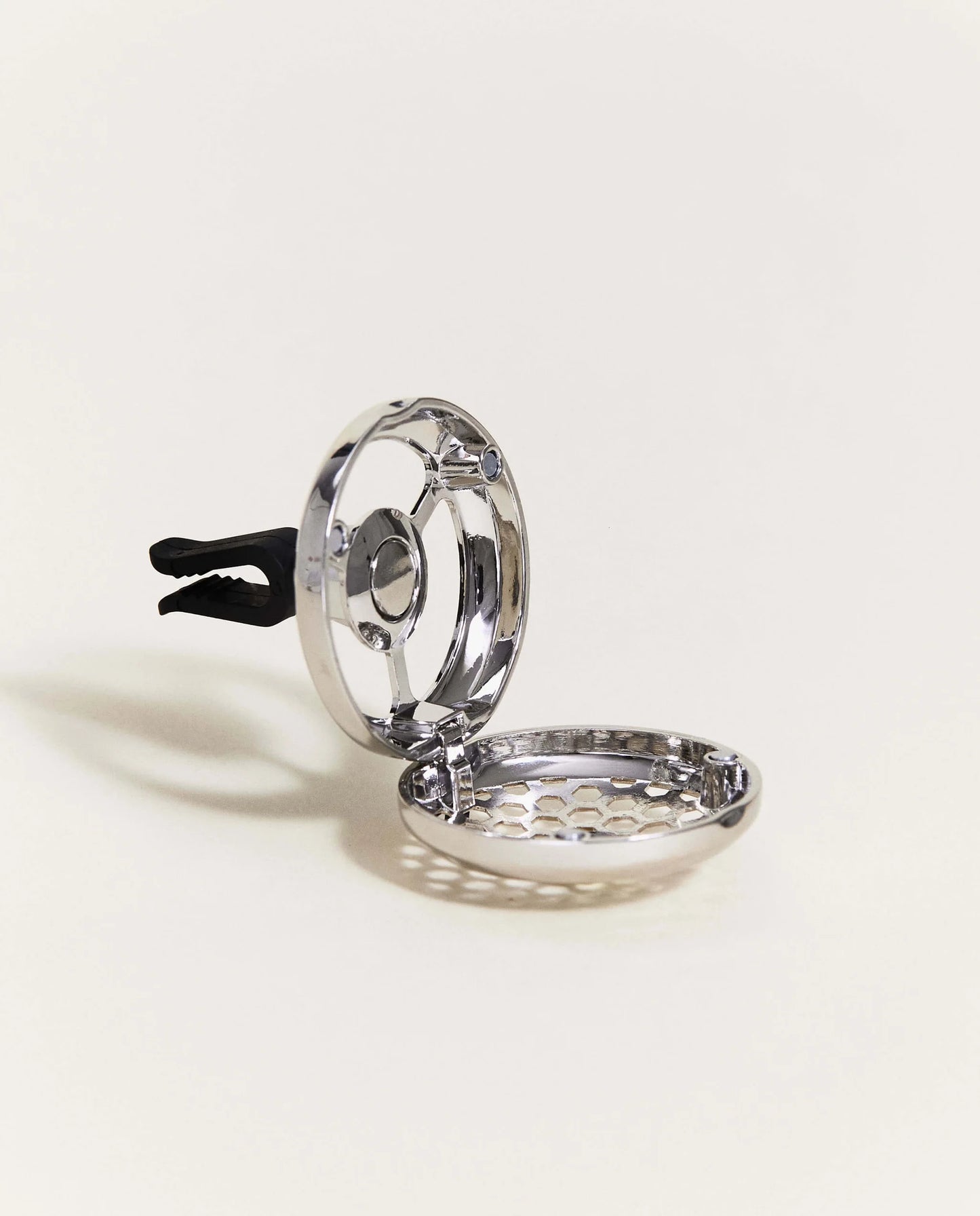 Car Diffuser Vent Clip - Honeycomb Chrome