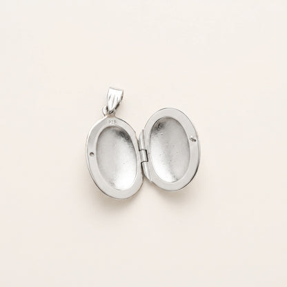 Oval Engraved Locket