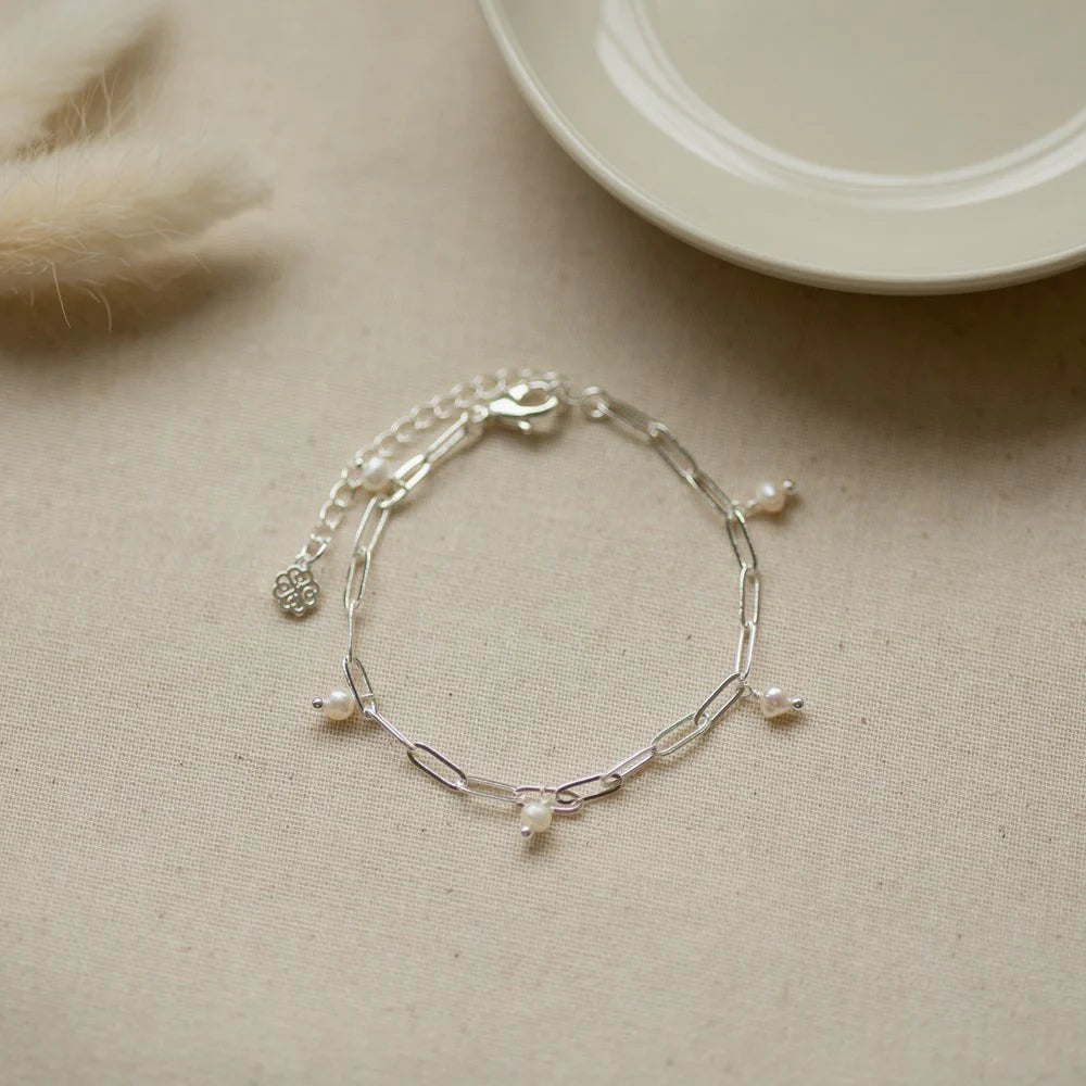 Beatrice Pearl Bracelet