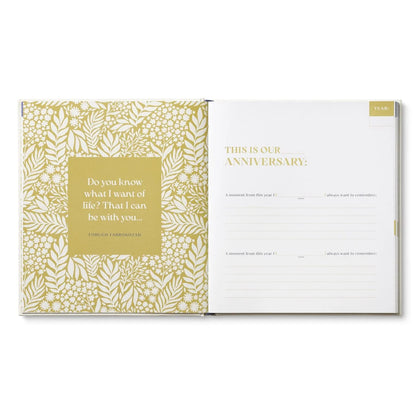 The Story of Us: An Anniversary Keepsake Book of Years, Days, and Memories