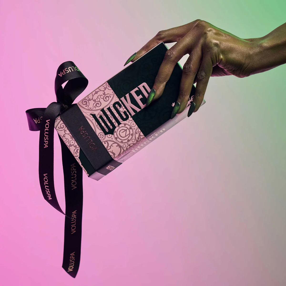 Wicked PINK GOES GOOD WITH GREEN Mini Tin Gift Set