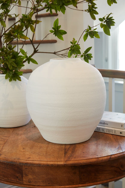 Konosa Vase