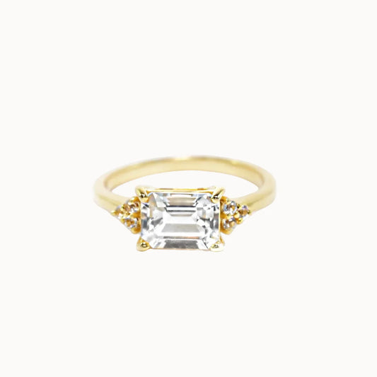 Lillya Petite Ring - White Topaz