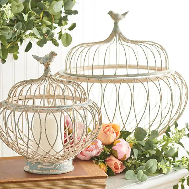 17” Bird Finial Lidded Wire Display Basket