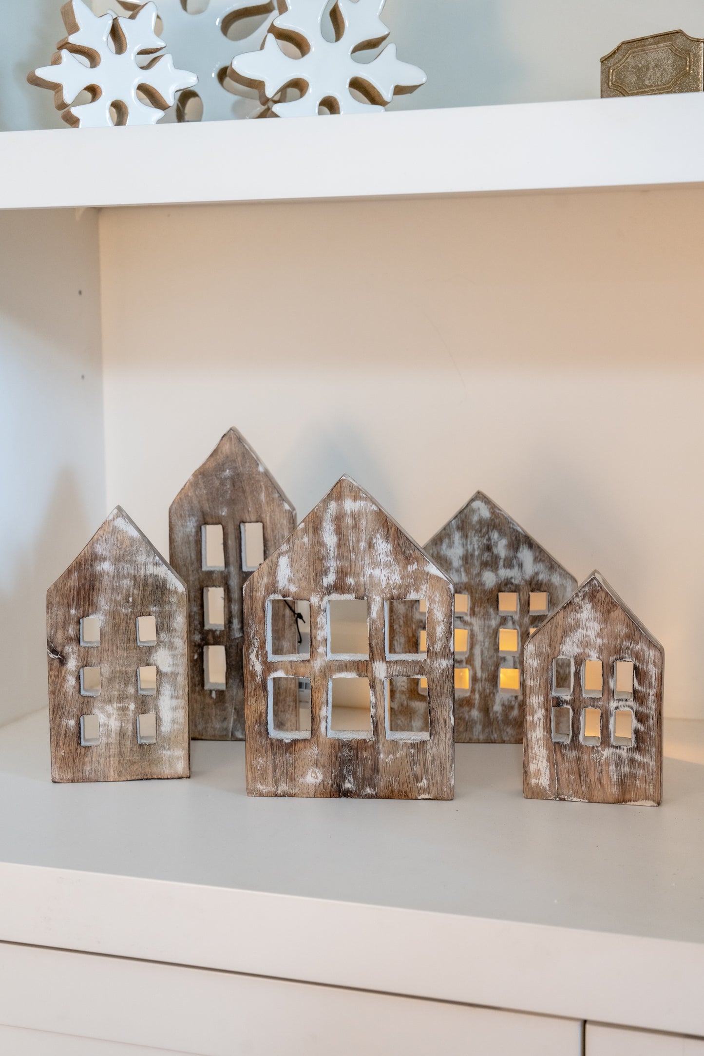 Wooden Winter House S/5, Whitewash
