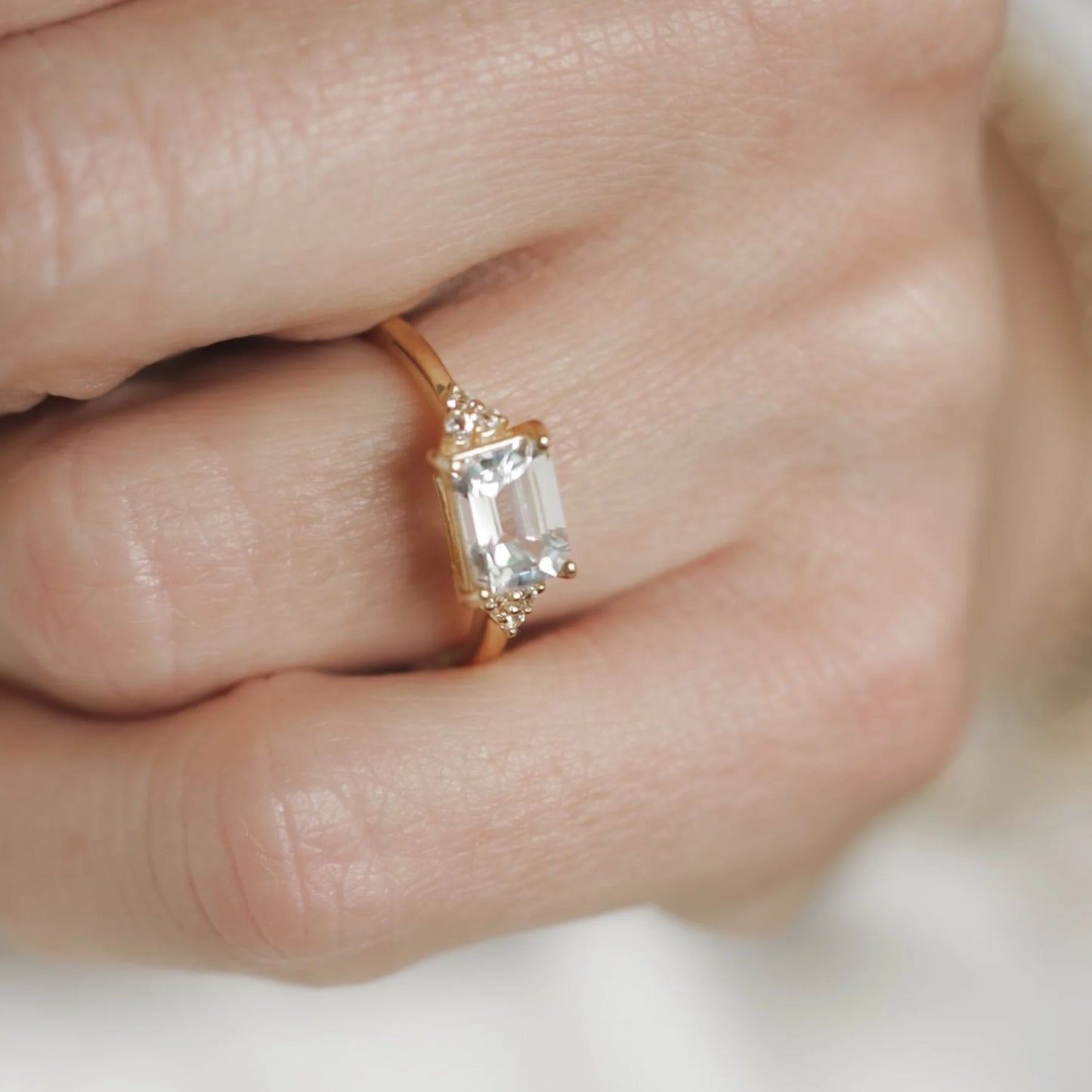 Lillya Petite Ring - White Topaz