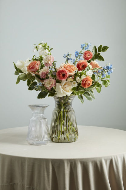 Esther Vase - Medium 8.5"