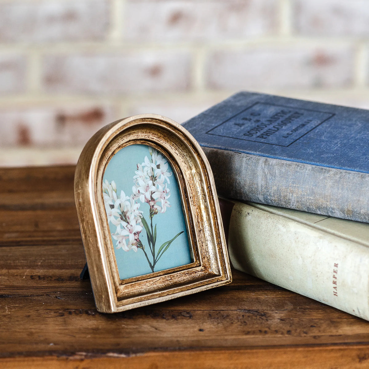 Gold Arch Photo Frame