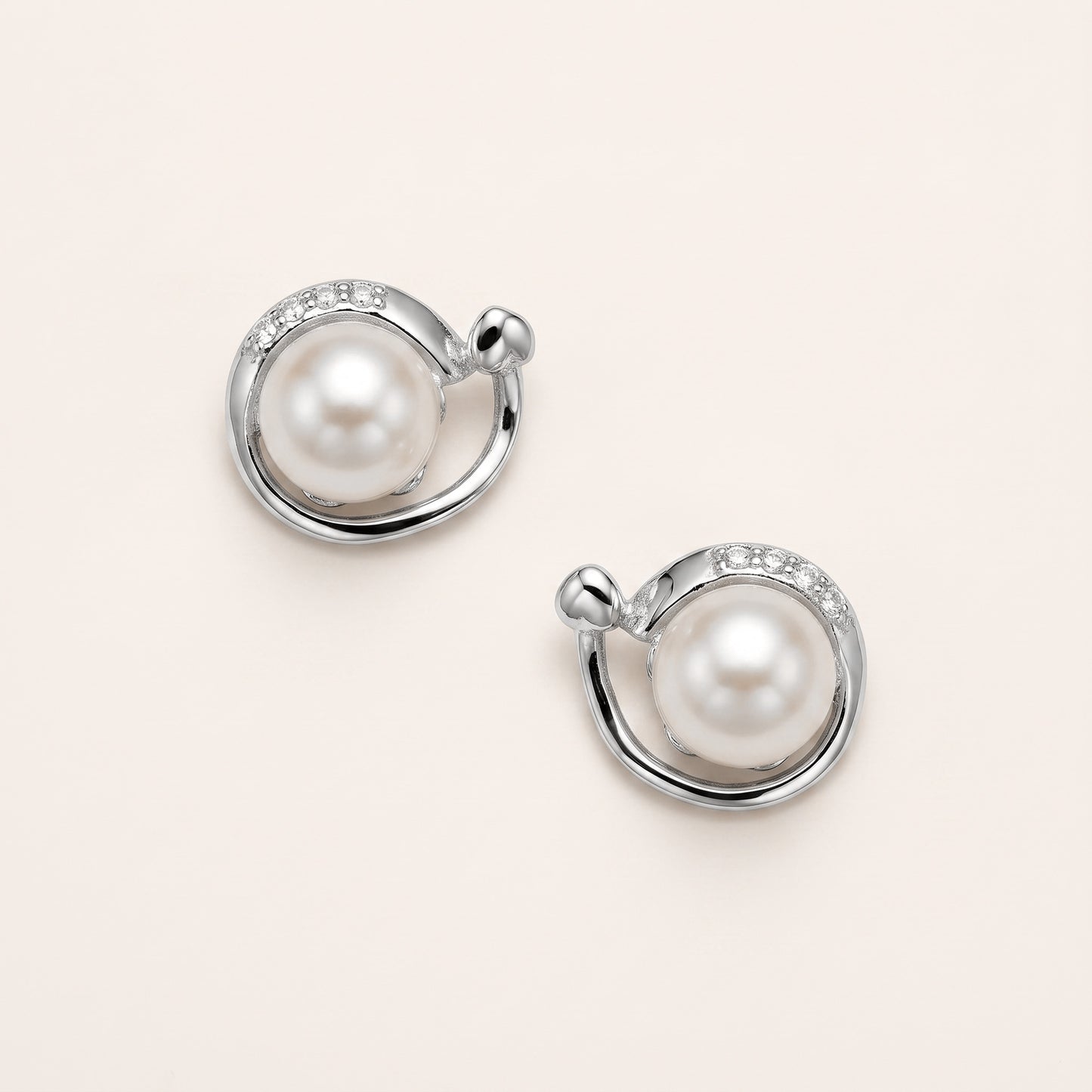 Valentina Pearl Earings
